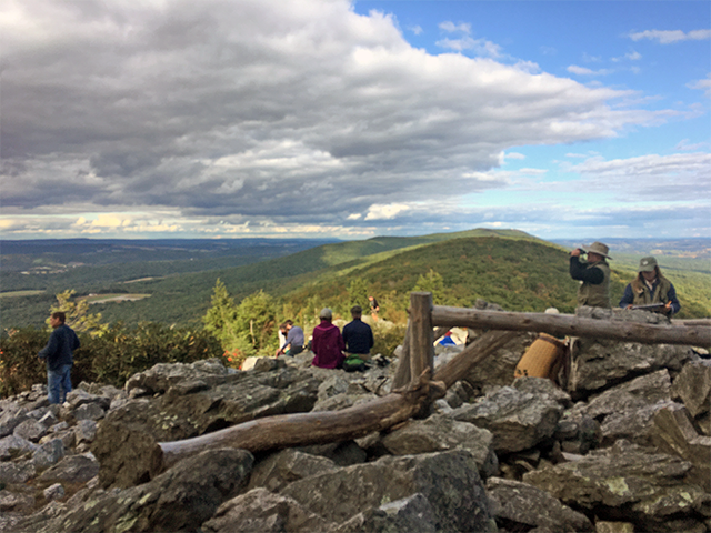 Looking North, Hawk Mountain by Simon Thompson